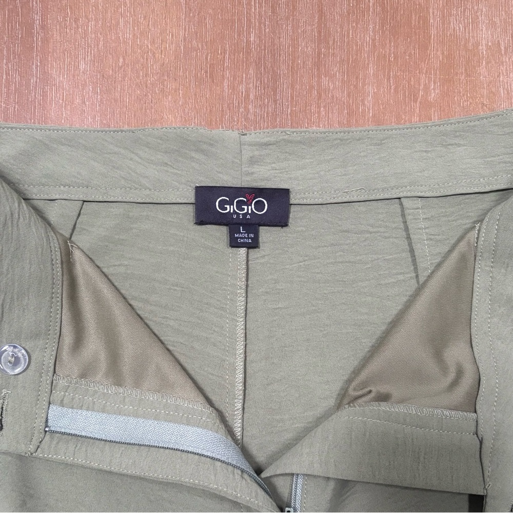 Olive Women's Cargo Skort - Picture 5 of 7